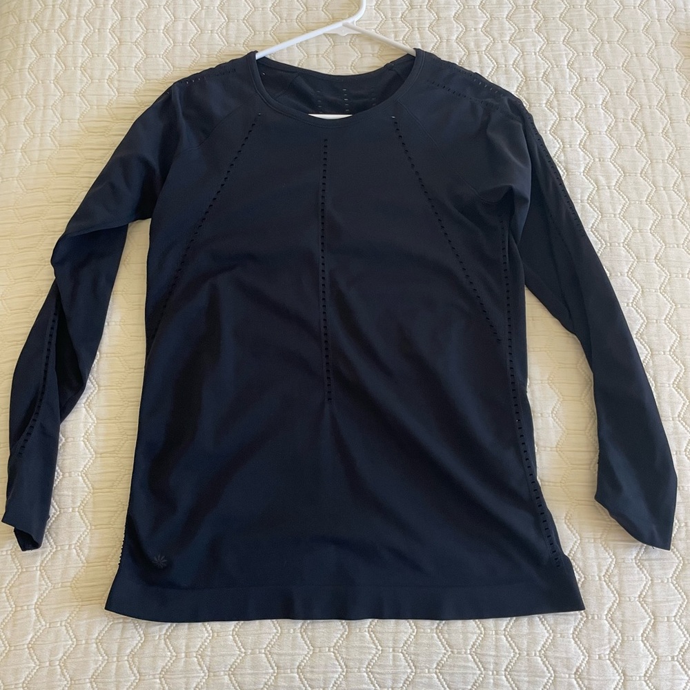 Athleta Foothill Long Sleeve Shirt, Perforated/Pattering, Small, Black